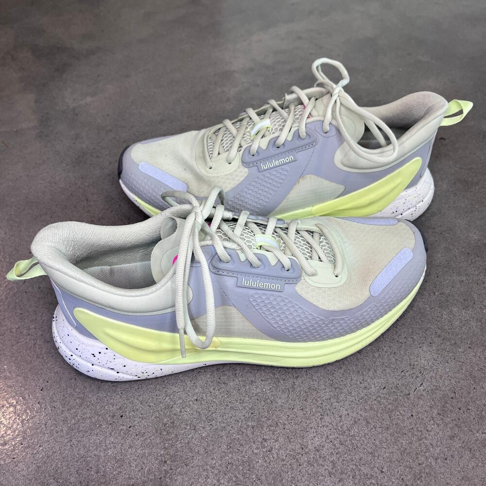 Lululemon Blissfeel Running gray neon green athletisure shoes womens 9 sneakers
